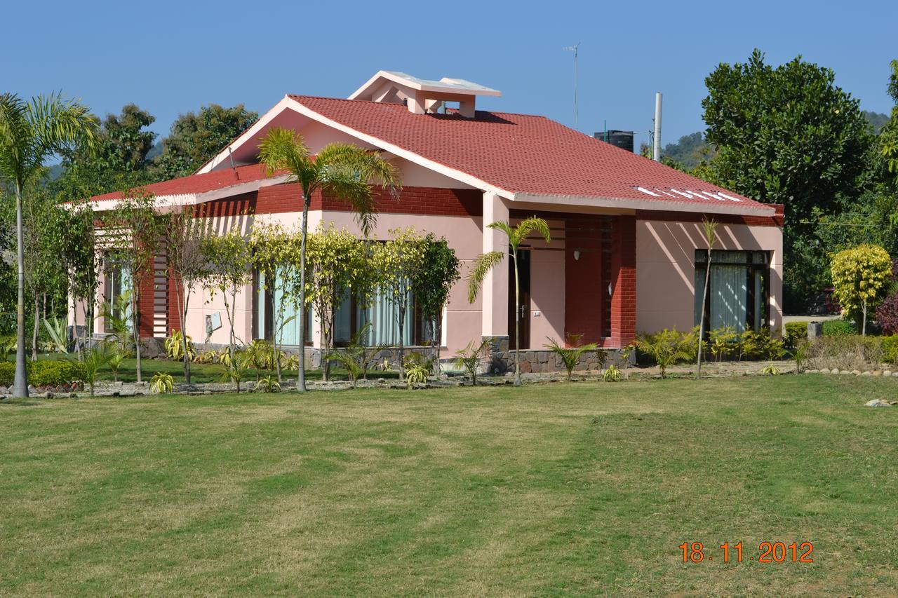 Corbett Wild Iris Spa And Resort Rámnagar Kültér fotó
