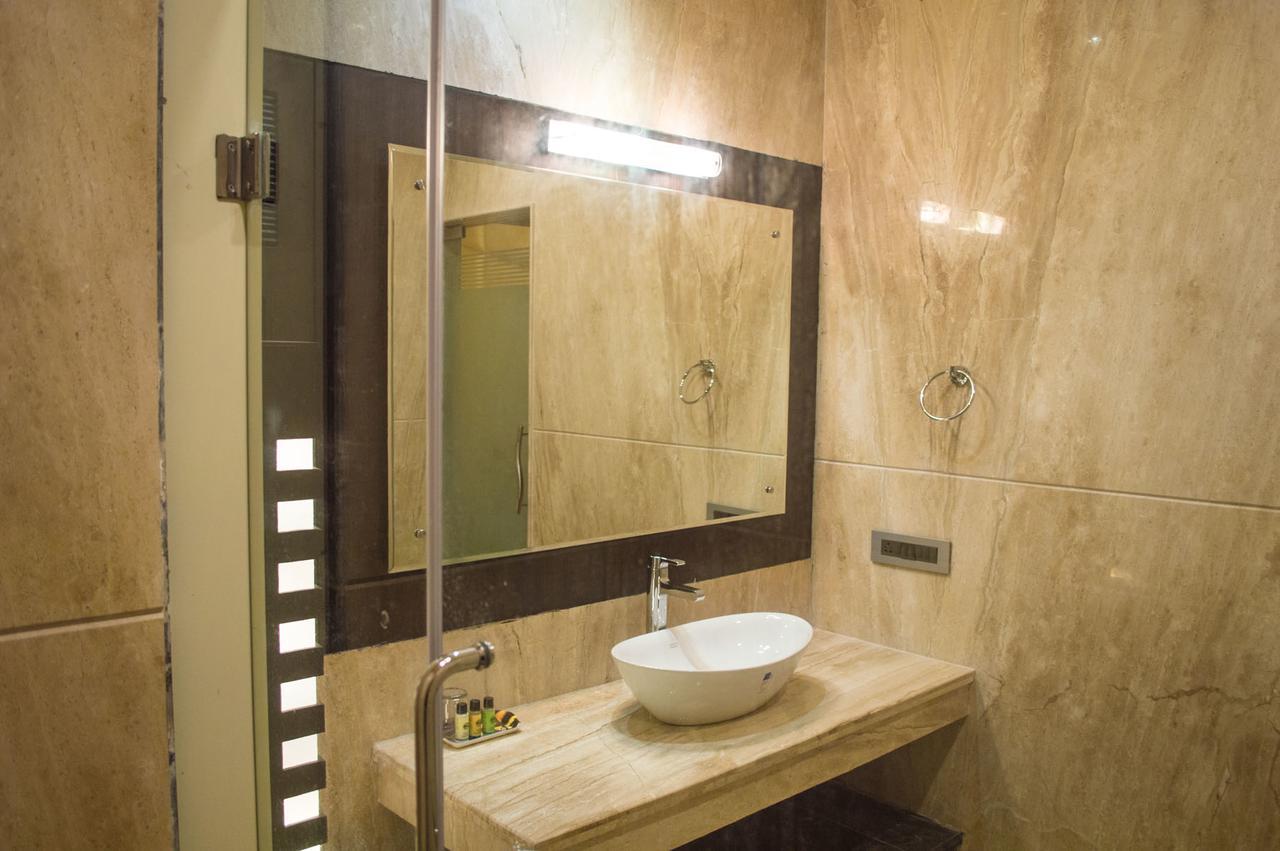 Corbett Wild Iris Spa And Resort Rámnagar Kültér fotó