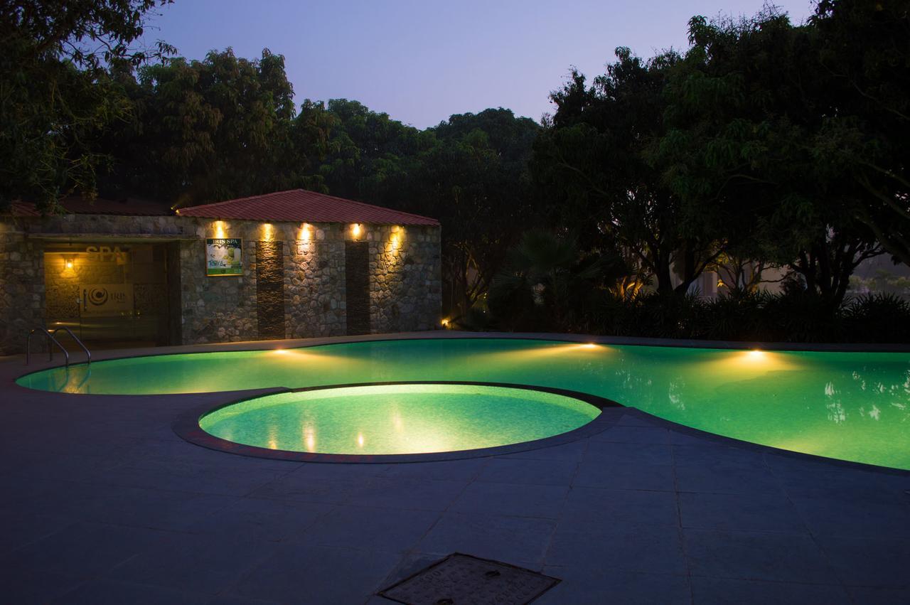 Corbett Wild Iris Spa And Resort Rámnagar Kültér fotó