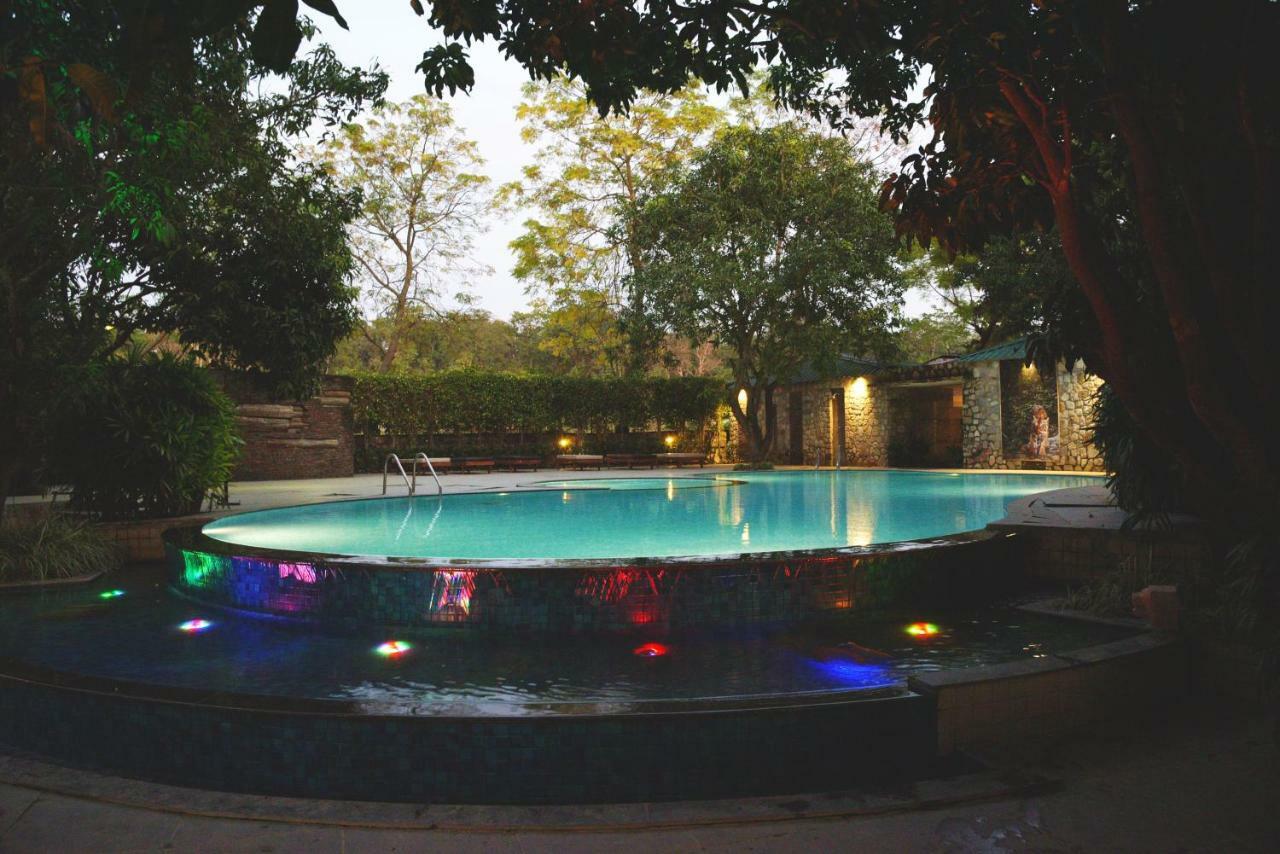 Corbett Wild Iris Spa And Resort Rámnagar Kültér fotó